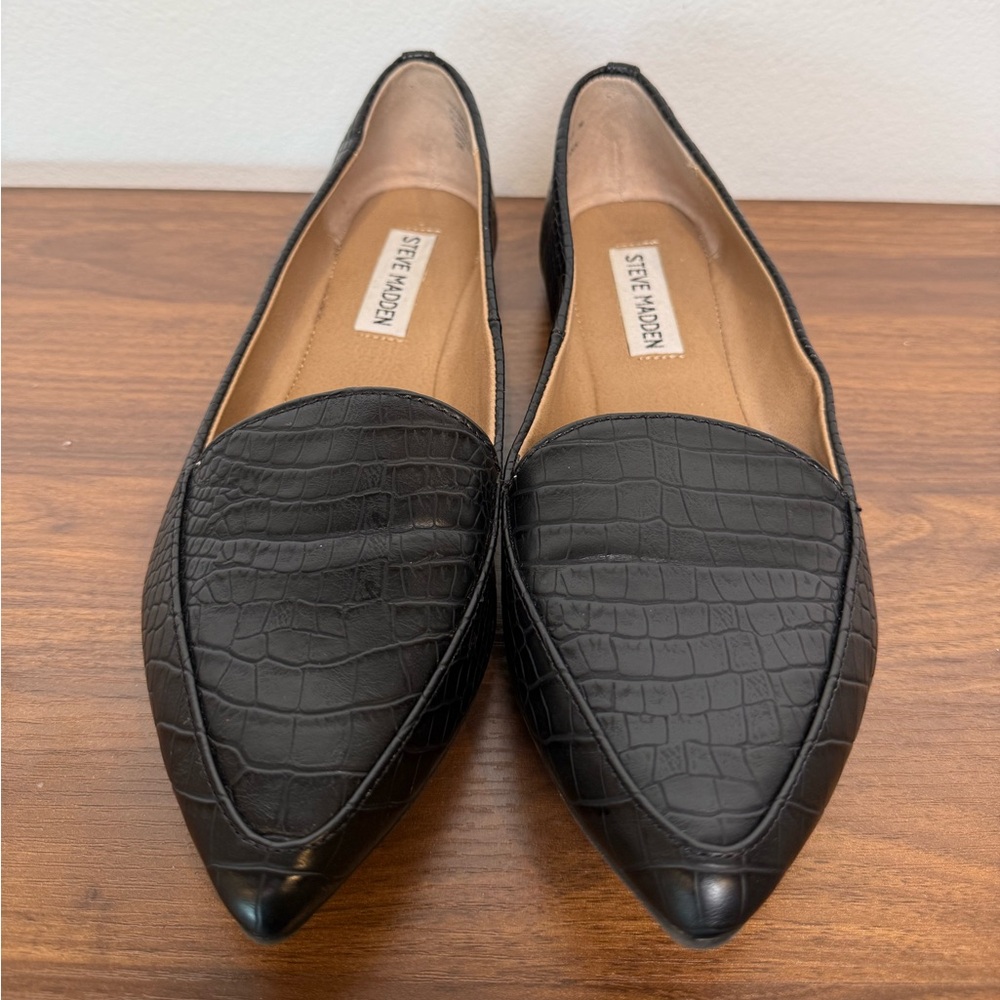Steve Madden Women Feather Loafer Size 7M